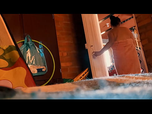 ❤️ 삼촌은 나를 따라 샤워를 하고 내가 샤워를 하는 동안 섹스를 한다. ️ 포르노 비디오 우리 ❌❤