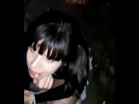 ❤️ 거리에서 사탕과 교환으로 부어오른 페니스 ️ 포르노 비디오 우리 ❌❤